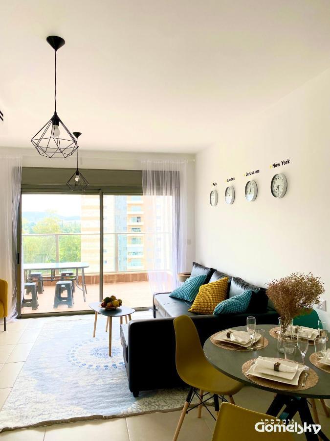 • Spacious Apartment In Trendy Akko/Acre • Buitenkant foto